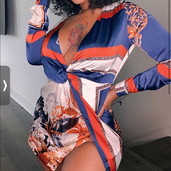 Satin Mini Fashion Nova dress - Picture 4 of 5